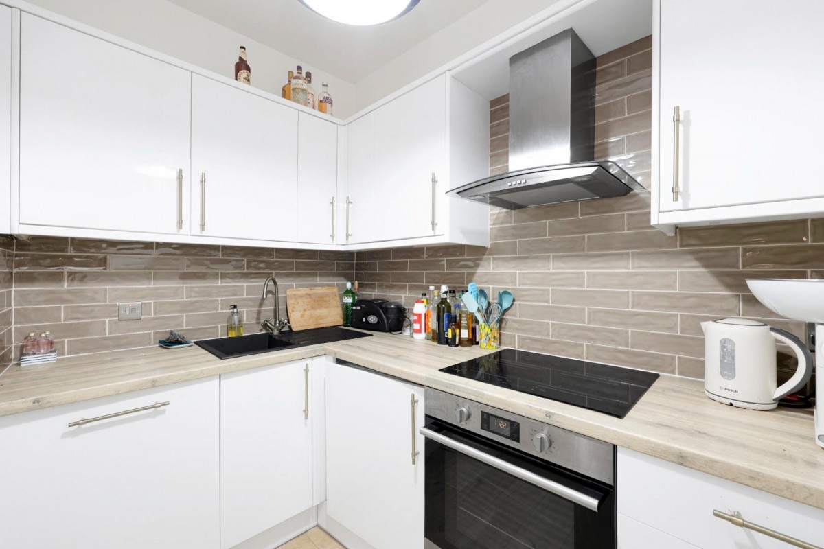 Sylvester Path, Hackney Central, E8