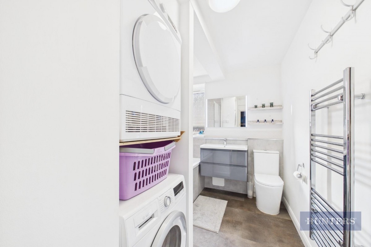 Asturias Way, Ocean Village