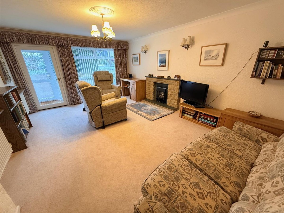 Vicarage Road, Wollaston, Stourbridge, DY8 4NP