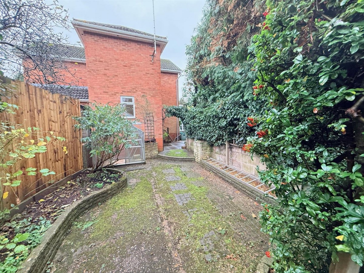 Vicarage Road, Wollaston, Stourbridge, DY8 4NP