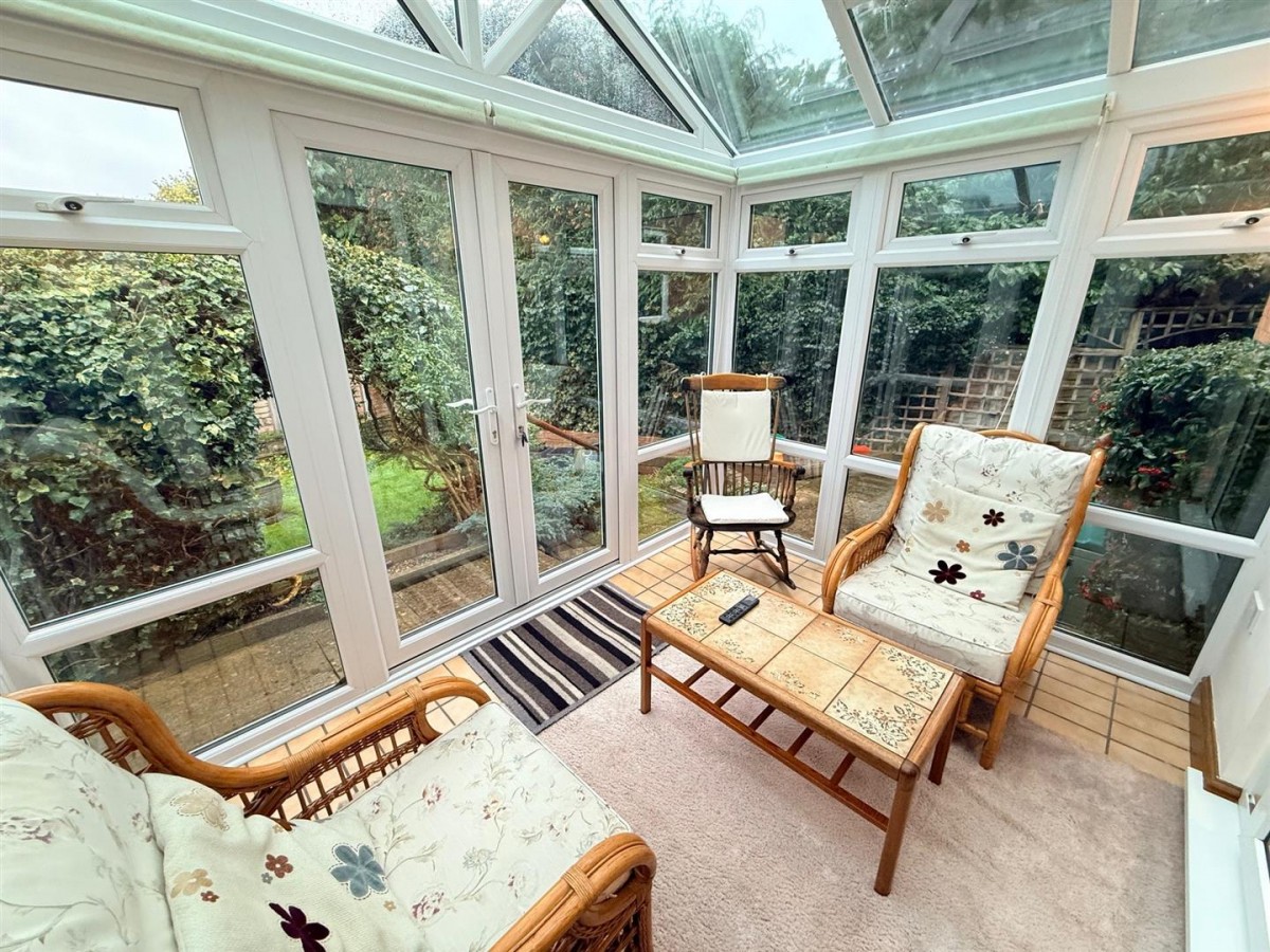 Vicarage Road, Wollaston, Stourbridge, DY8 4NP