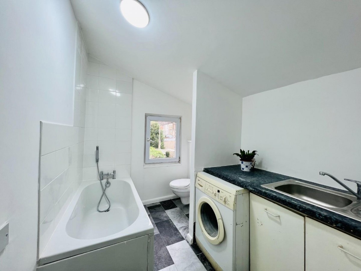 Albany Road, Chatham