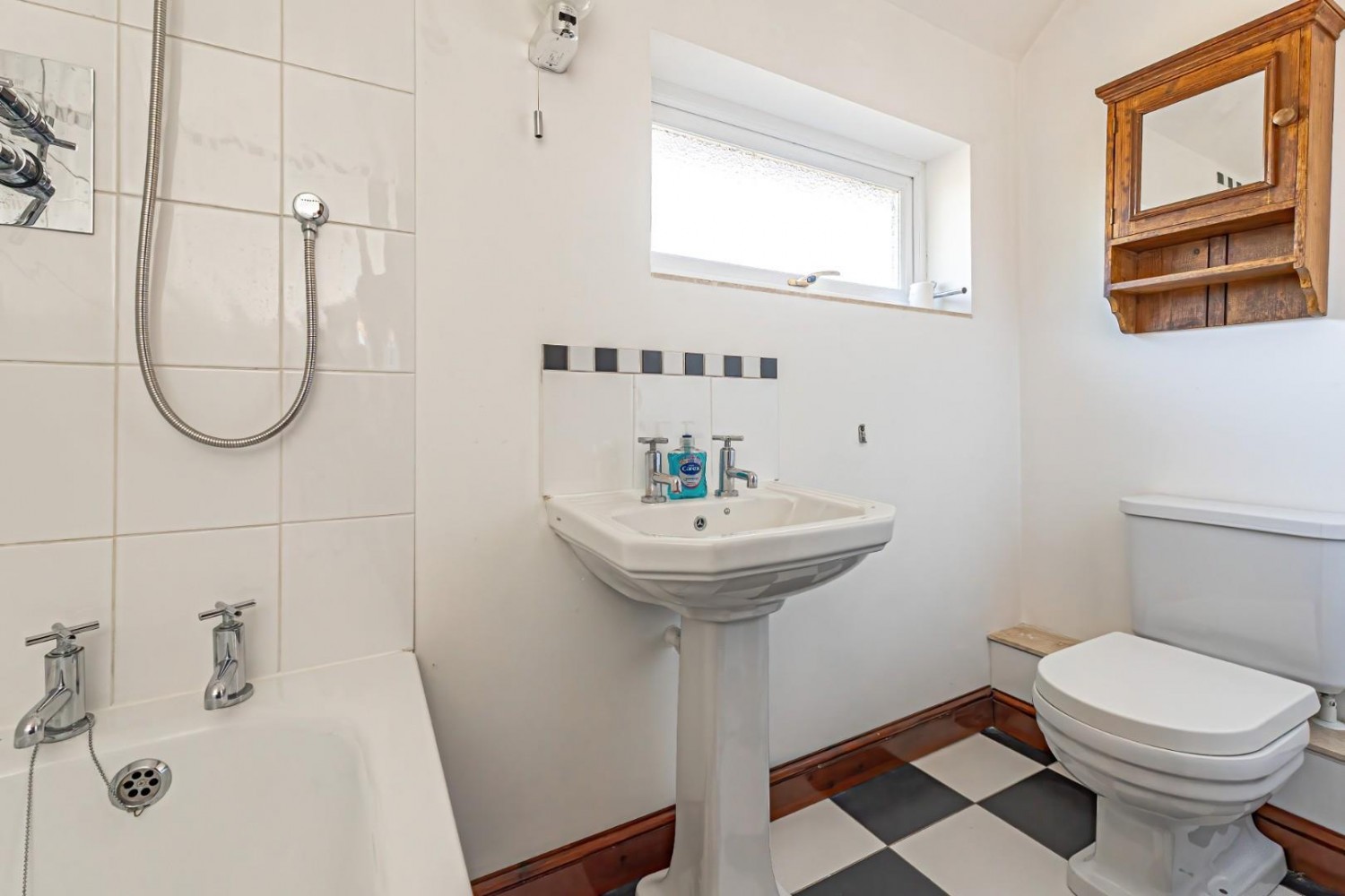 Vicarage Road, Marsworth