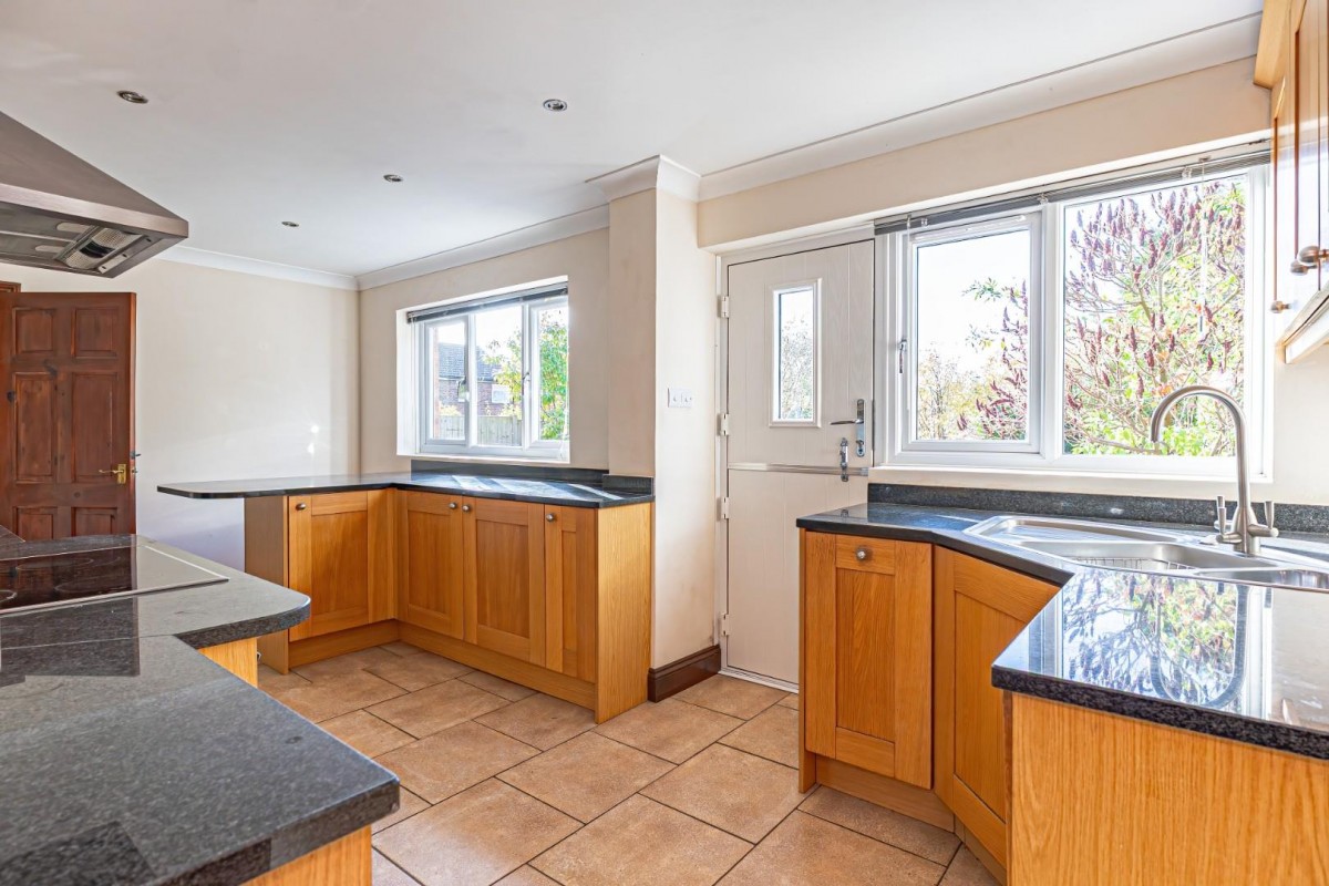 Vicarage Road, Marsworth