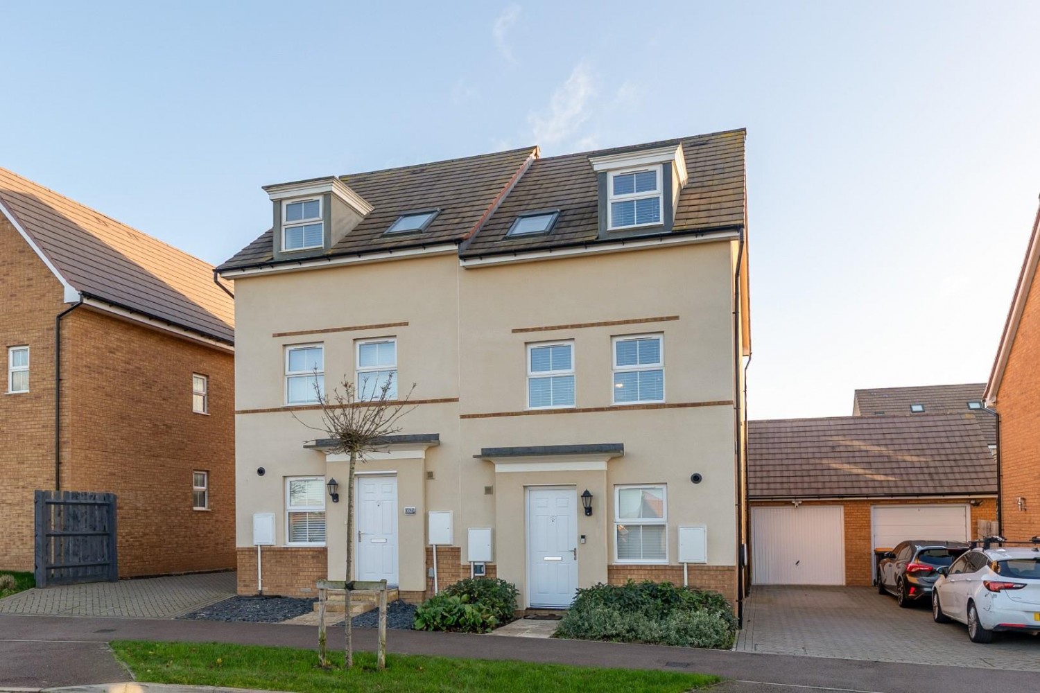 Wallis Drive, Leighton Buzzard