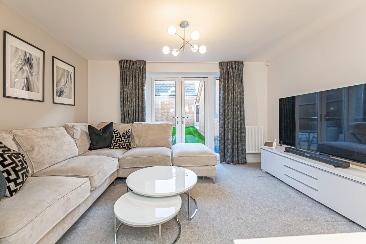 Wallis Drive, Leighton Buzzard