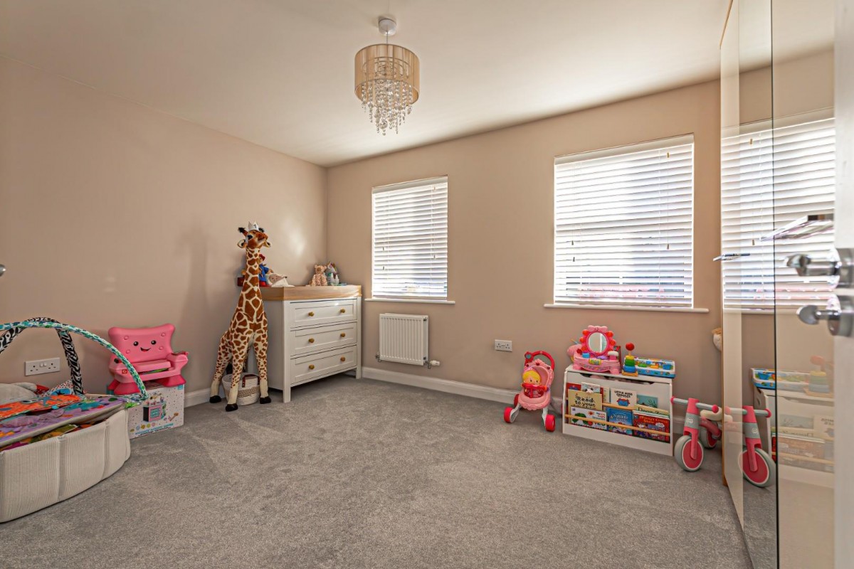 Wallis Drive, Leighton Buzzard