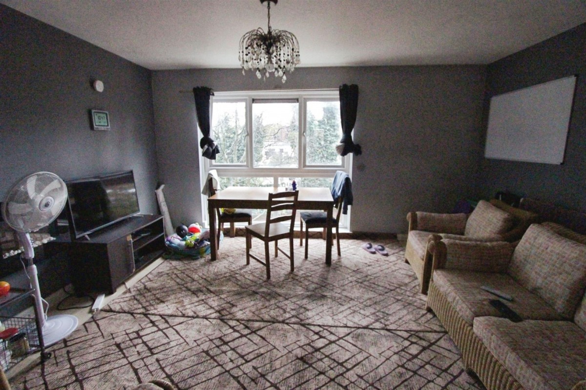 Longley Hall Road, Sheffield, S5 7EG