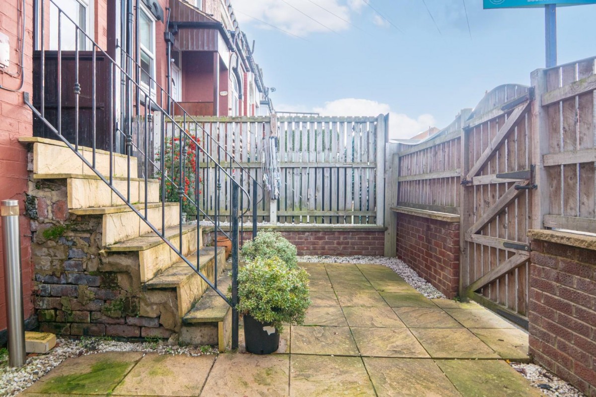 Highfield Avenue, Wortley, LS12