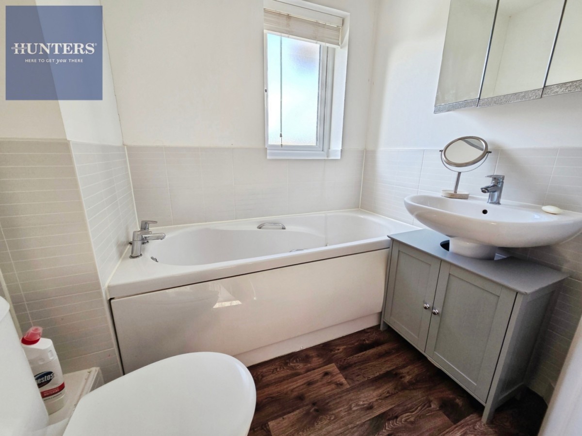 Wood Green, Bridgend