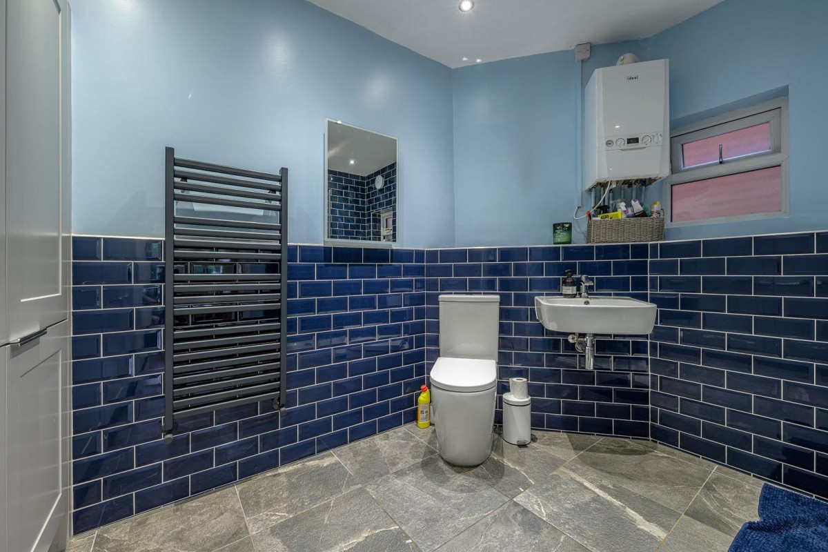 Cross Street, Kingswinford, DY6 9LY