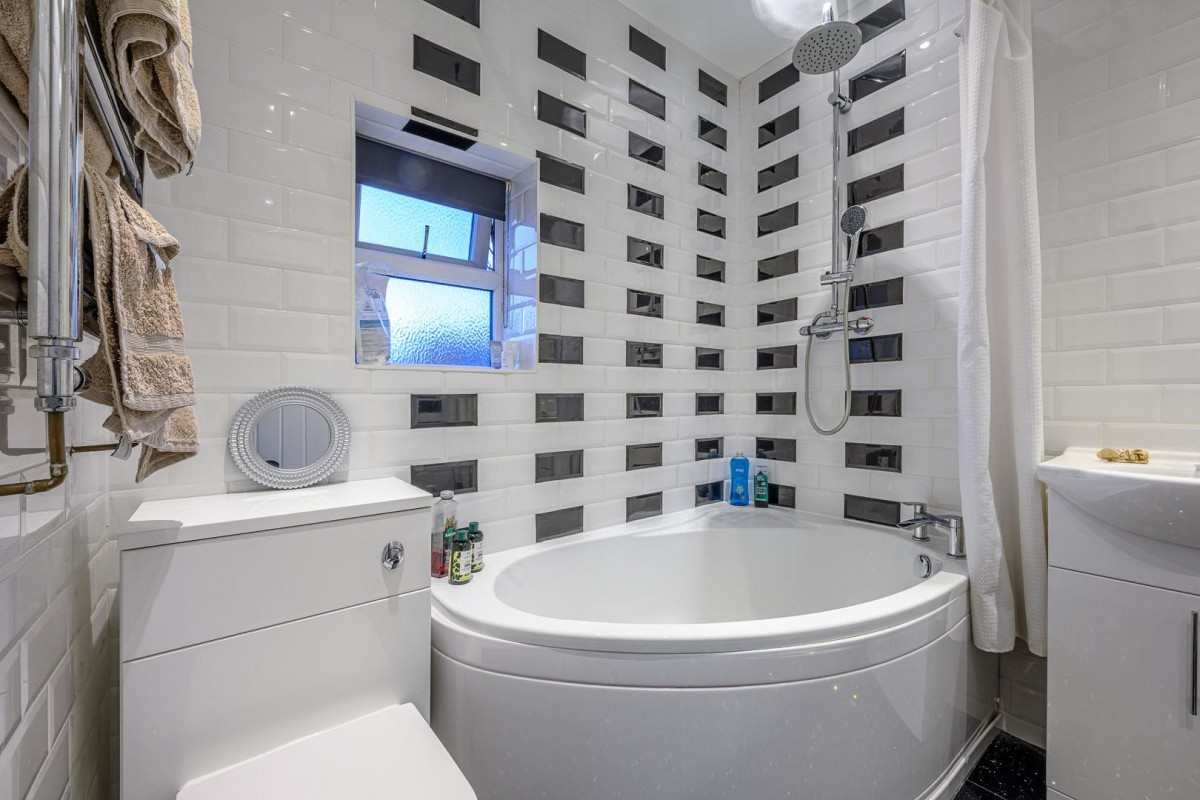 Cross Street, Kingswinford, DY6 9LY