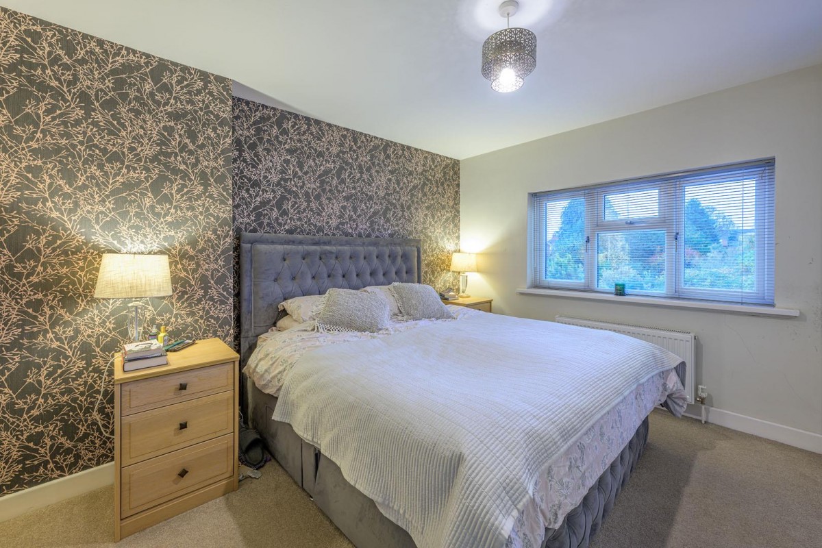 Cross Street, Kingswinford, DY6 9LY