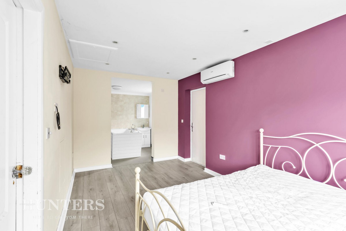 Bealcroft Close, Milnrow OL16 3XD