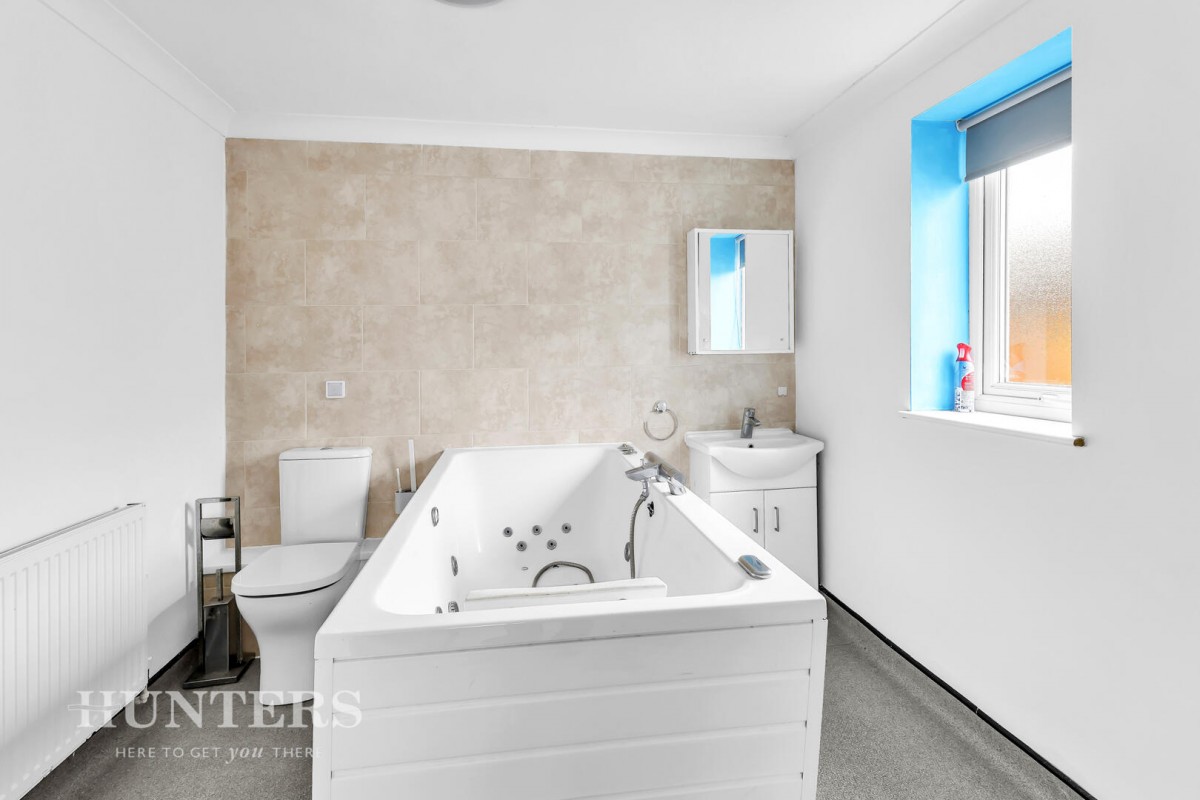 Bealcroft Close, Milnrow OL16 3XD