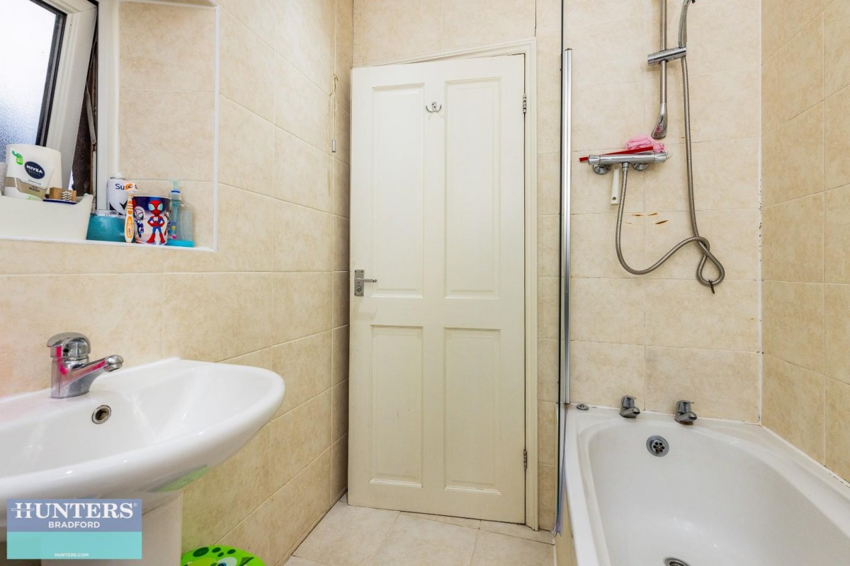 Bradley Road, Huddersfield, West Yorkshire, HD2 1XD