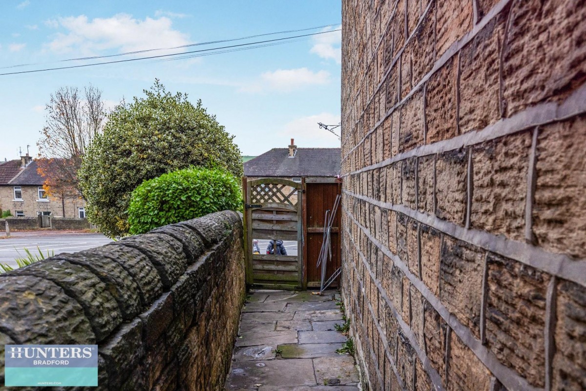 Bradley Road, Huddersfield, West Yorkshire, HD2 1XD