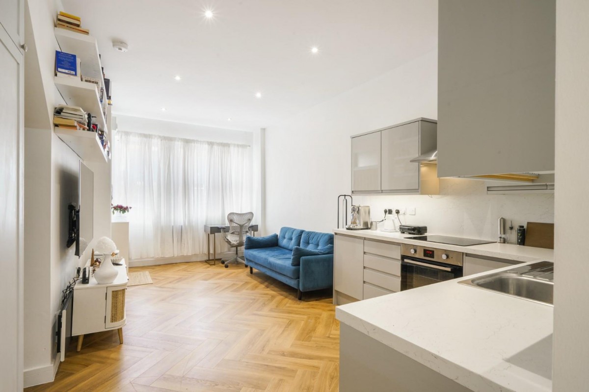 Mount Pleasant Crescent, London, N4