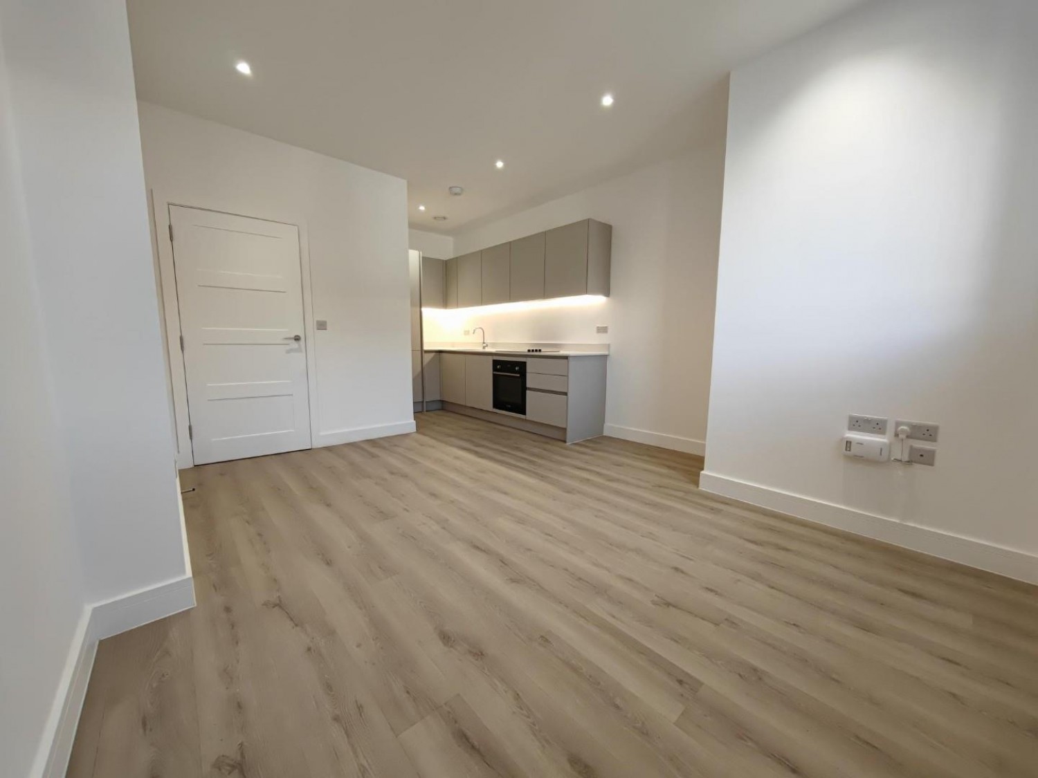 Peach Street, Wokingham