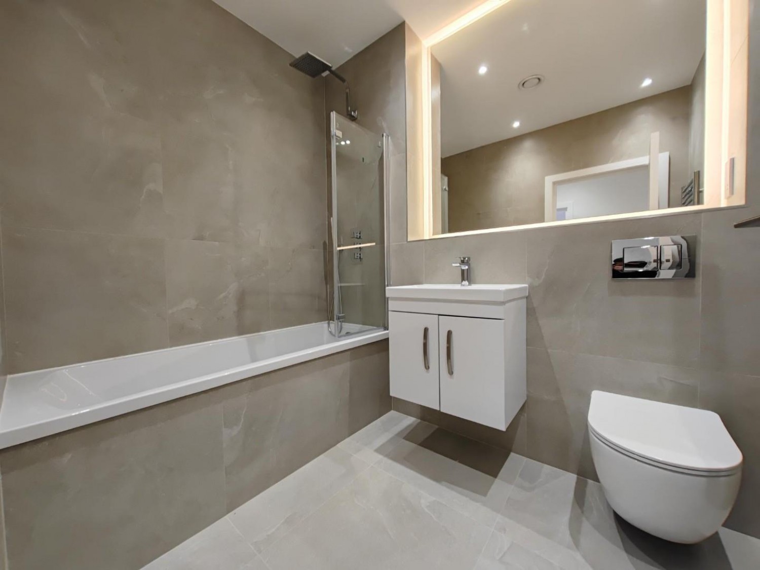 Peach Street, Wokingham