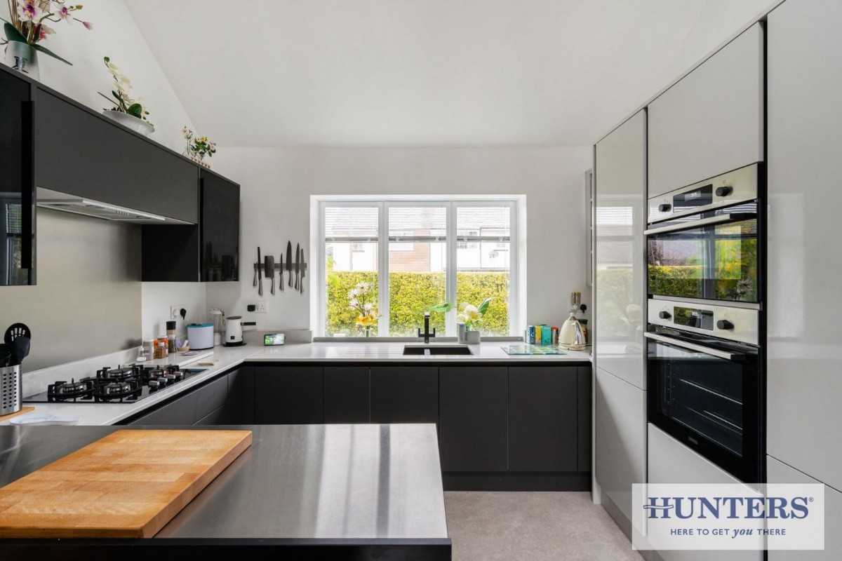 Peasehill Close, Rawdon, Leeds