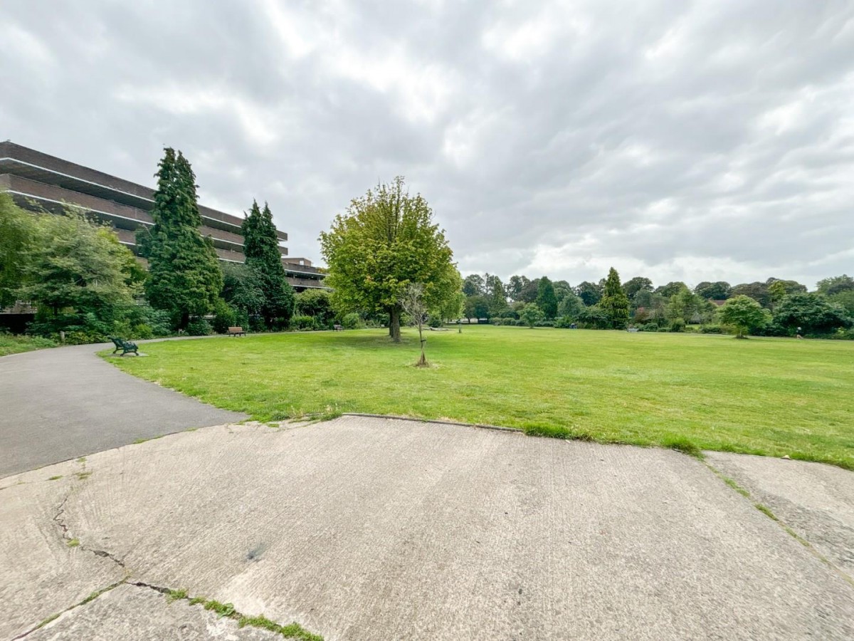 Stoneleigh Crescent, Bristol