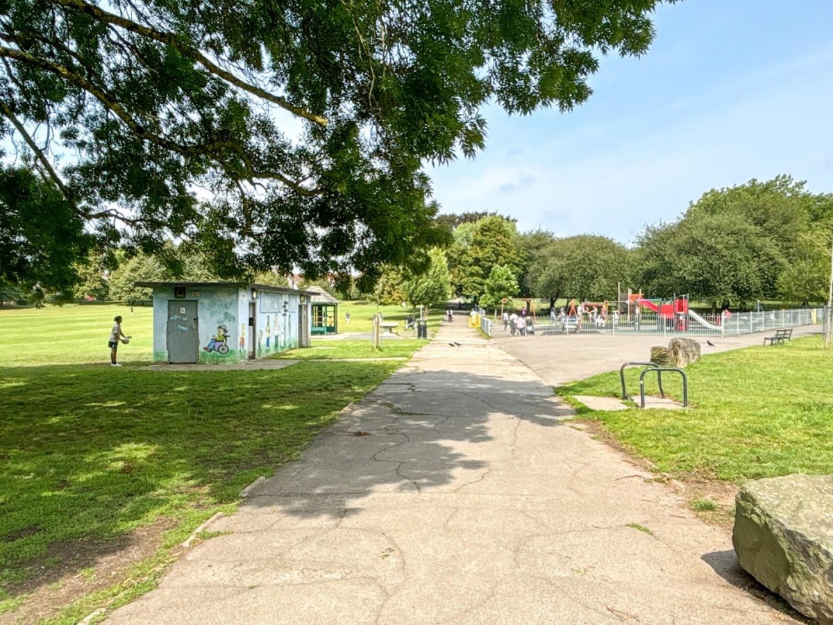 Stoneleigh Crescent, Bristol