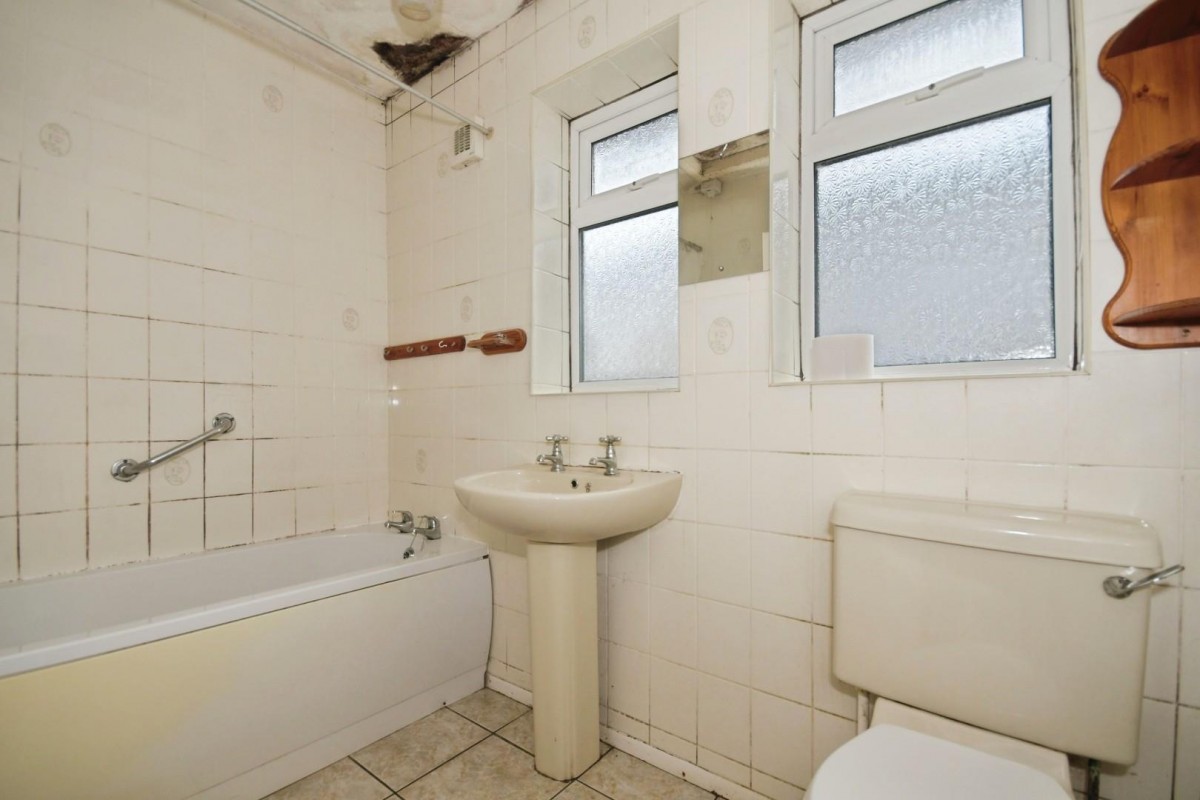 Ling Road, Walton, Chesterfield, S40 3HT