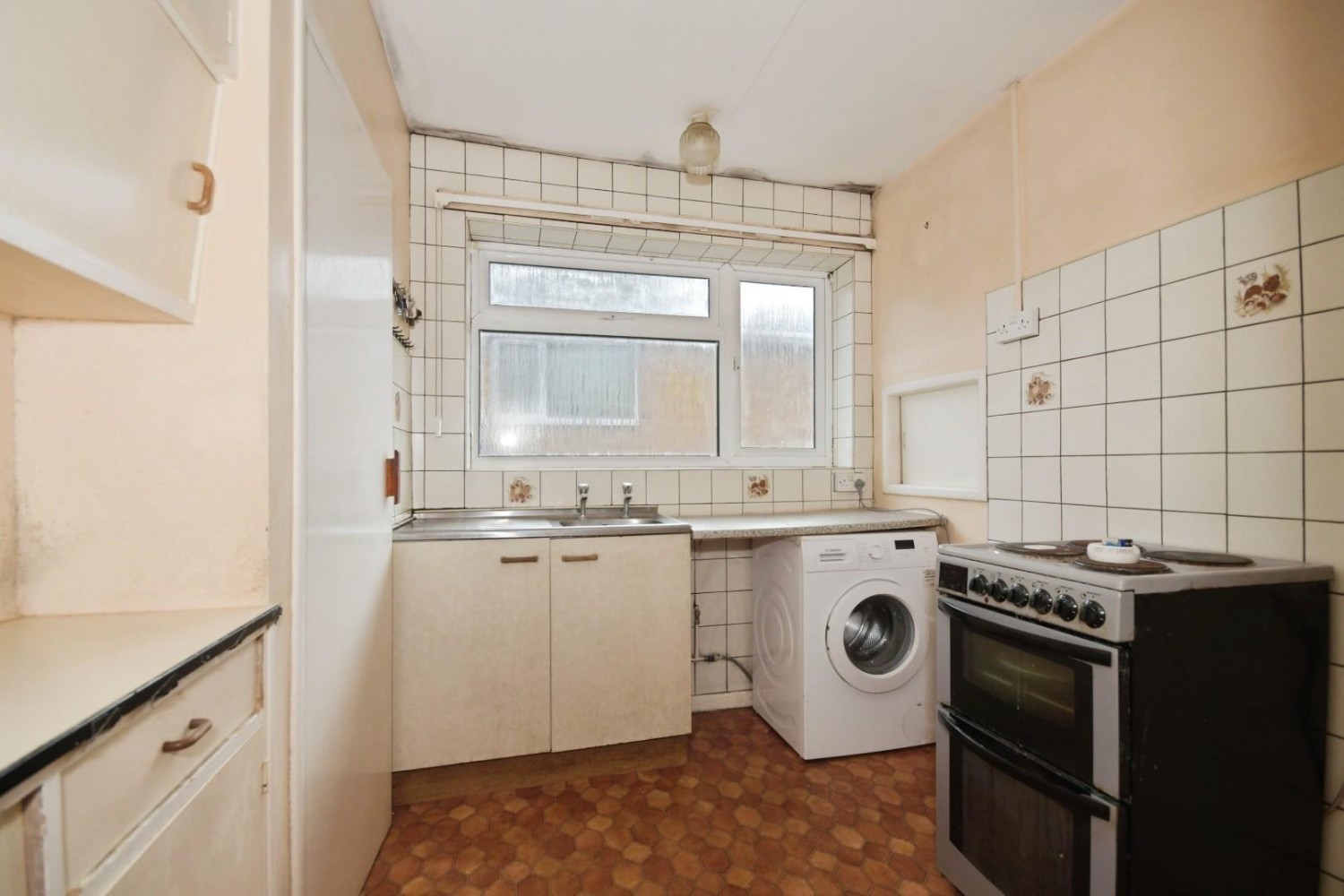 Ling Road, Walton, Chesterfield, S40 3HT