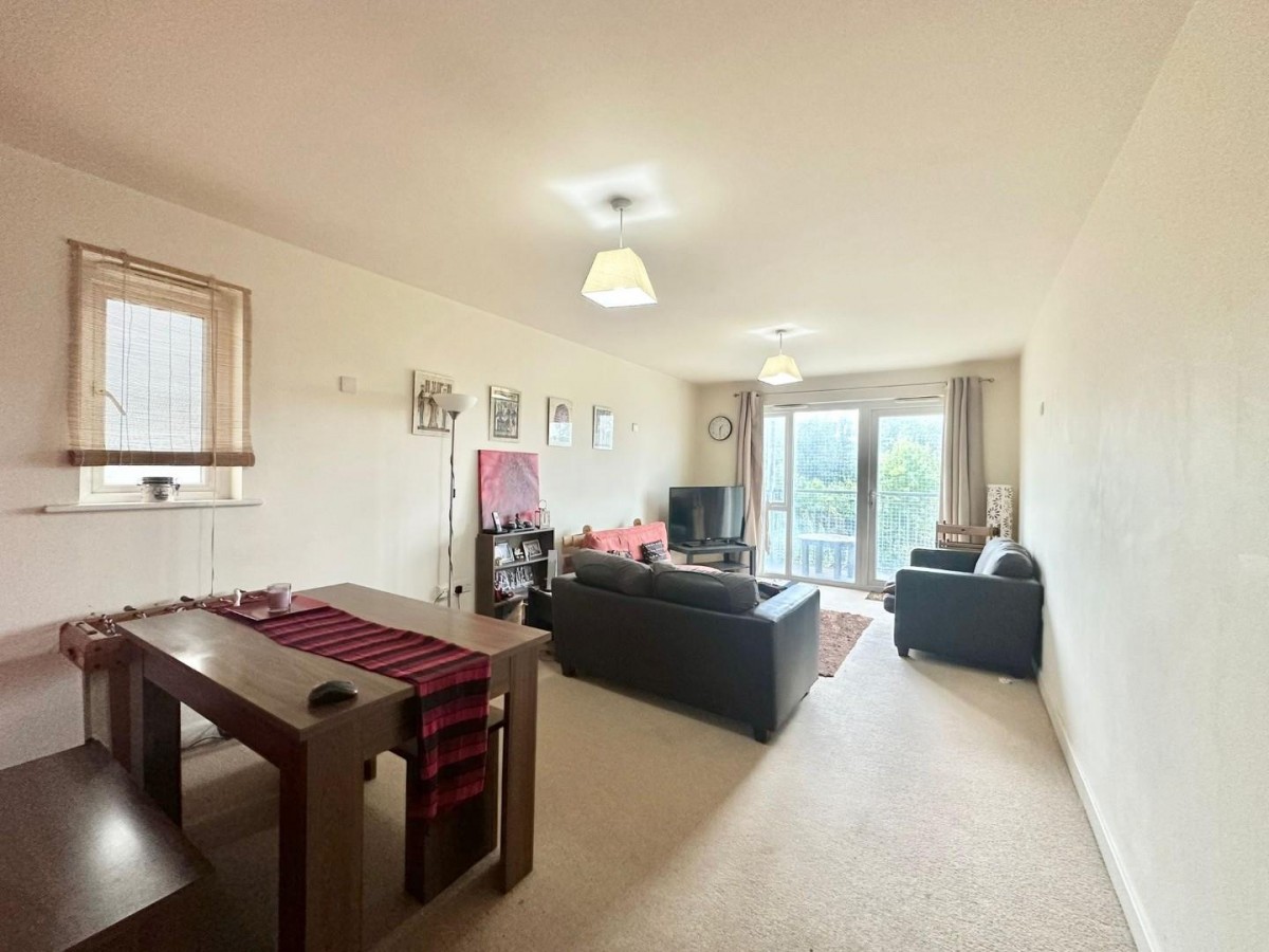 Canalside Gardens, Southall