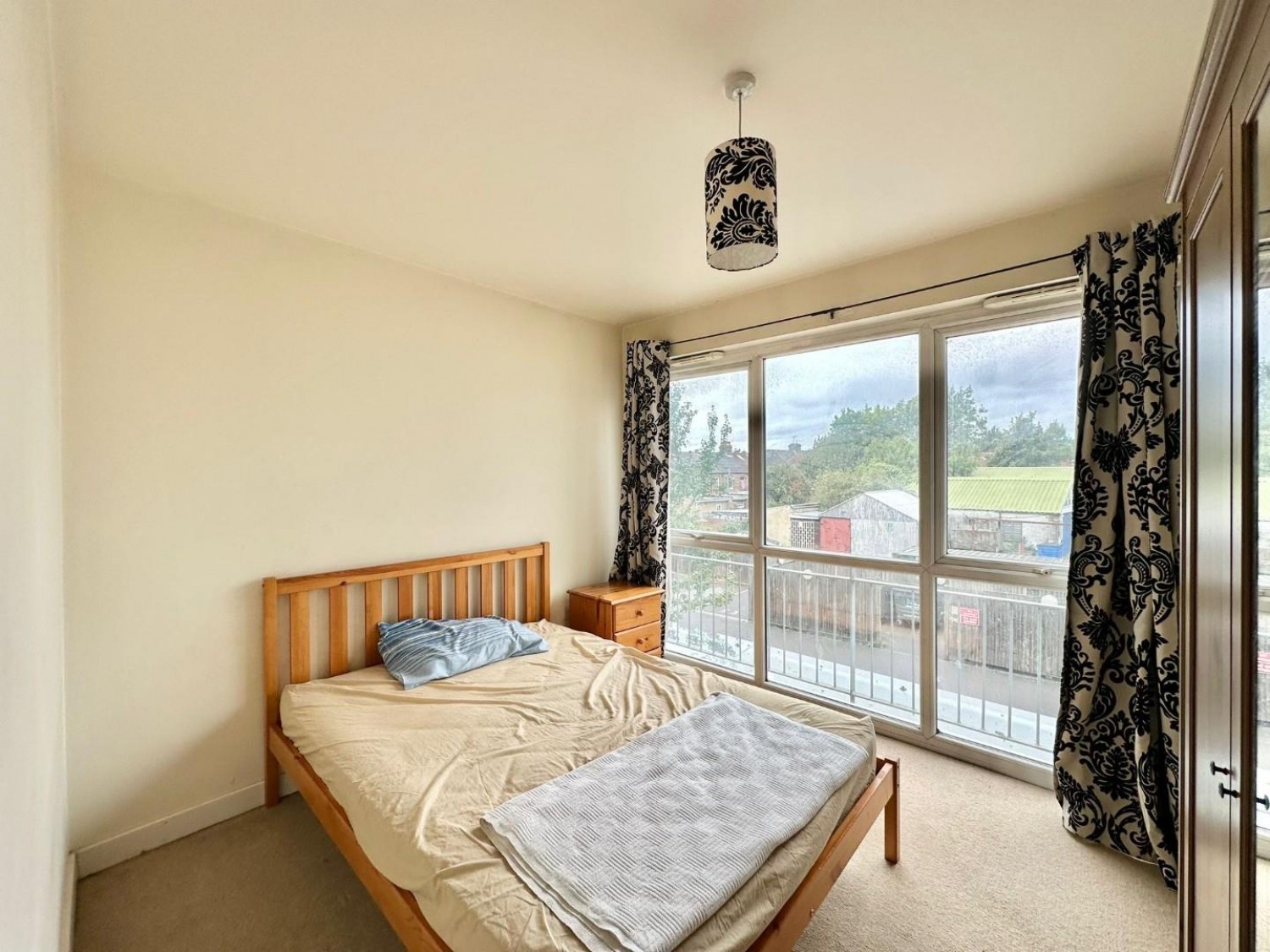 Canalside Gardens, Southall