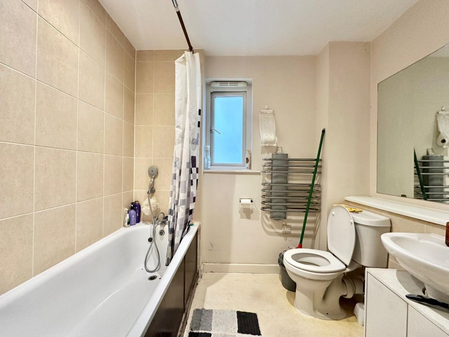 Canalside Gardens, Southall