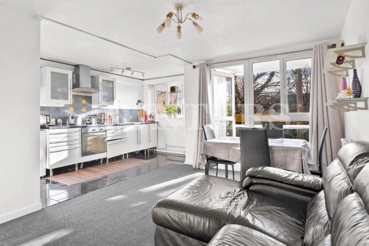 Lomond Close, London, N15