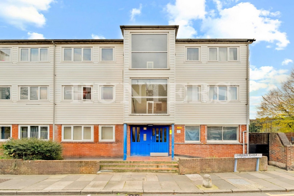 Lomond Close, London, N15