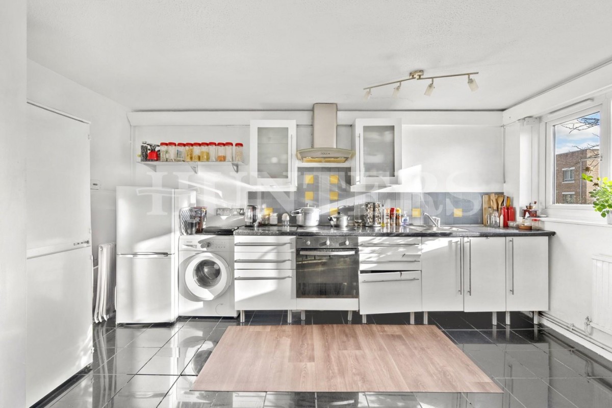 Lomond Close, London, N15