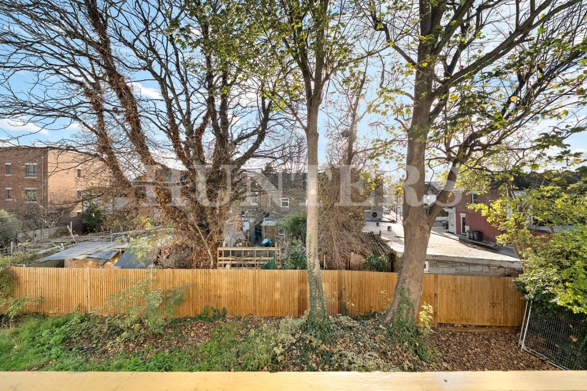 Lomond Close, London, N15