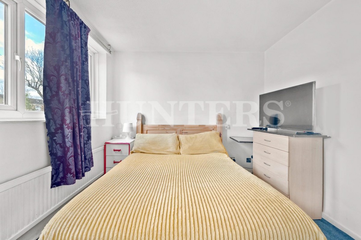 Lomond Close, London, N15