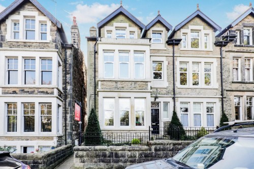 Harlow Moor Drive, Harrogate