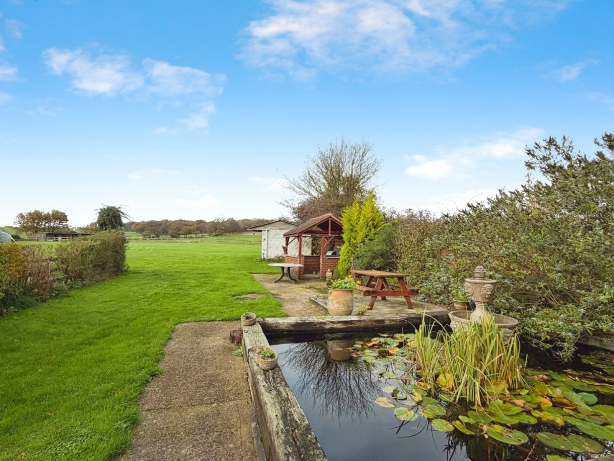 Hamstreet Road, Ruckinge, Ashford