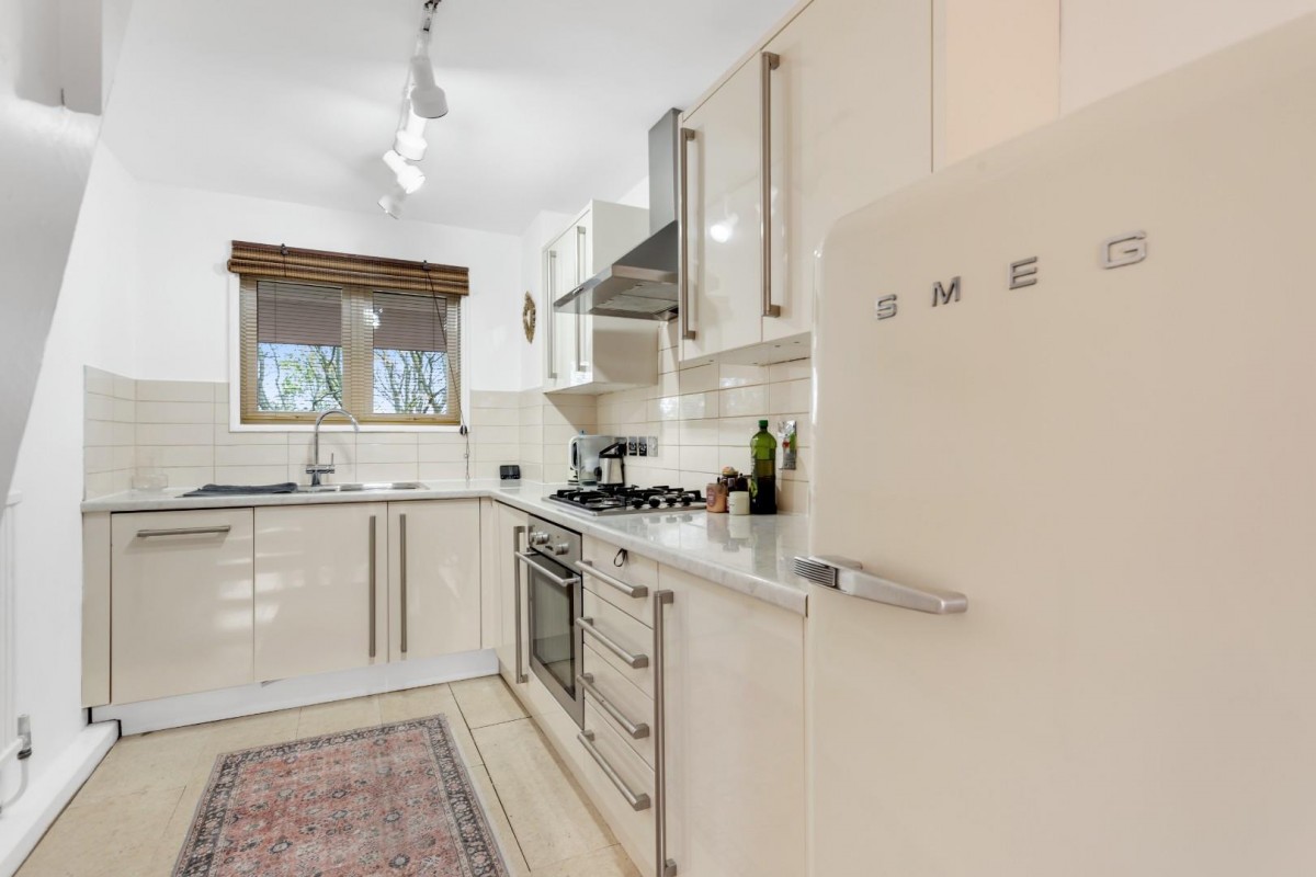 St. Laurence Close, Queens Park, London, NW6