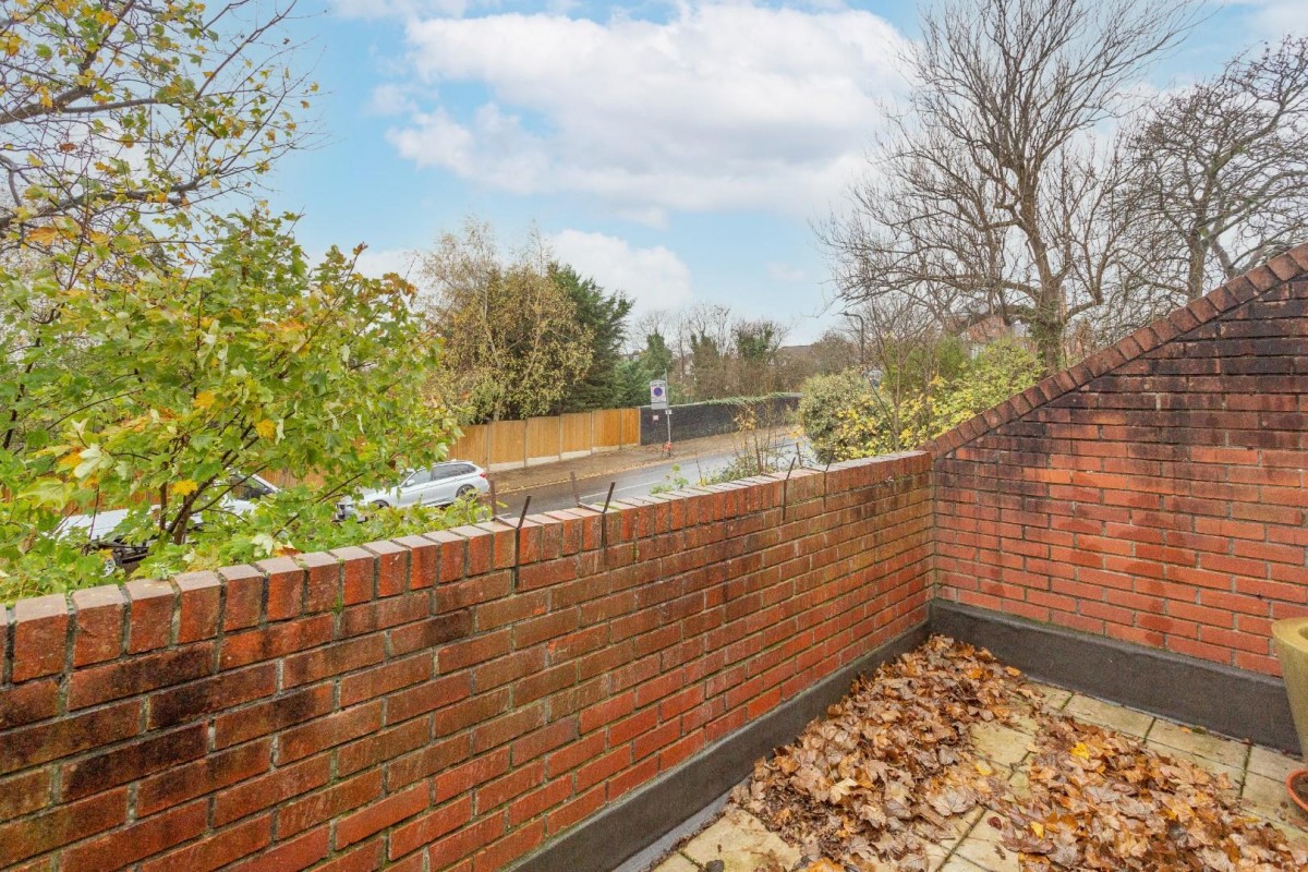 St. Laurence Close, Queens Park, London, NW6