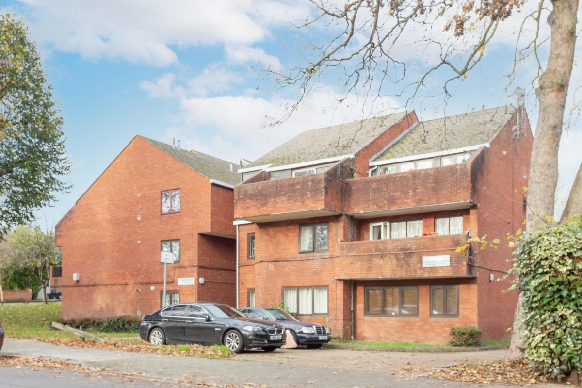 St. Laurence Close, Queens Park, London, NW6