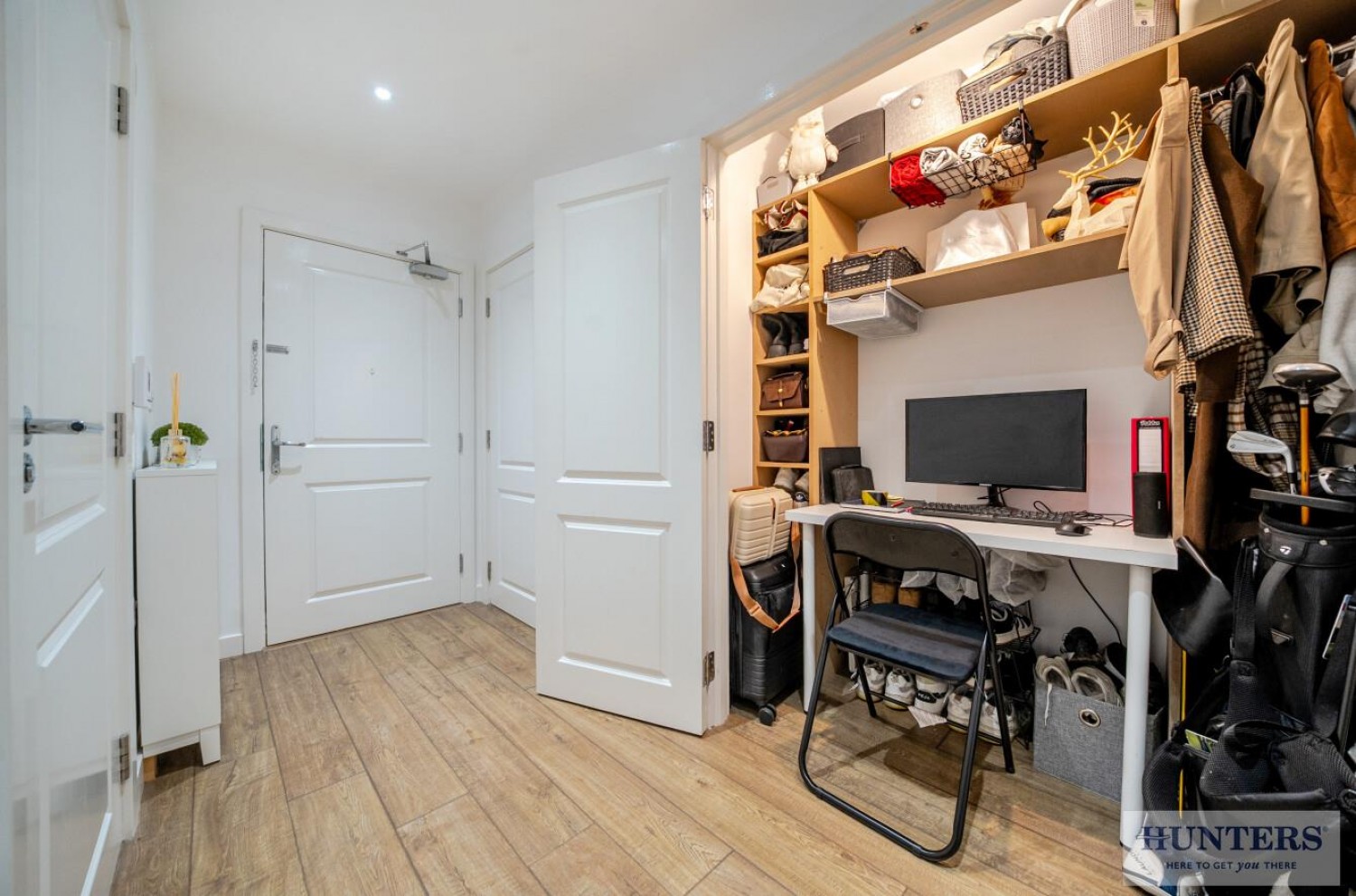 GROUND FLOOR WITH PATIO & PARKING