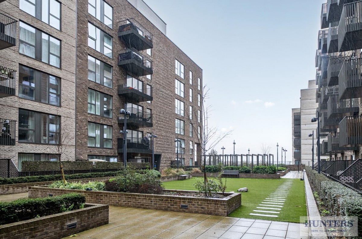 GROUND FLOOR WITH PATIO & PARKING