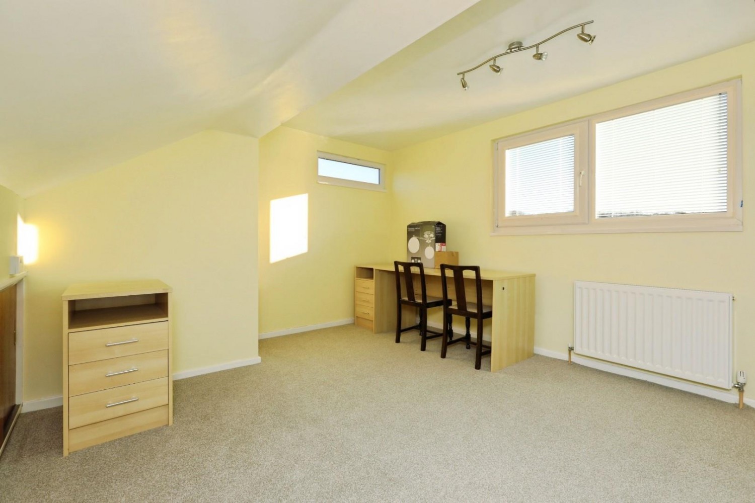 Ferndale Road, Coal Aston, Dronfield, S18 3BU