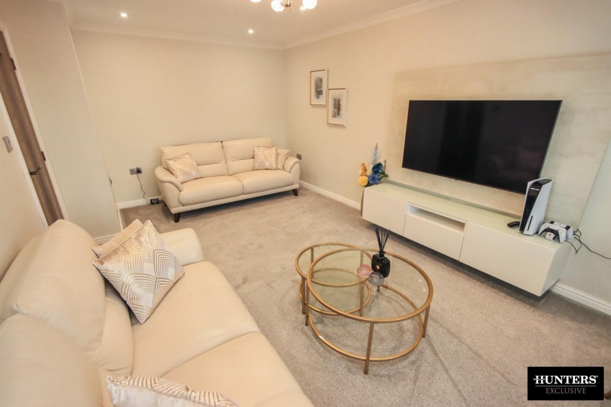 Grasleigh Avenue Allerton, Bradford, West Yorkshire, BD15 9AR