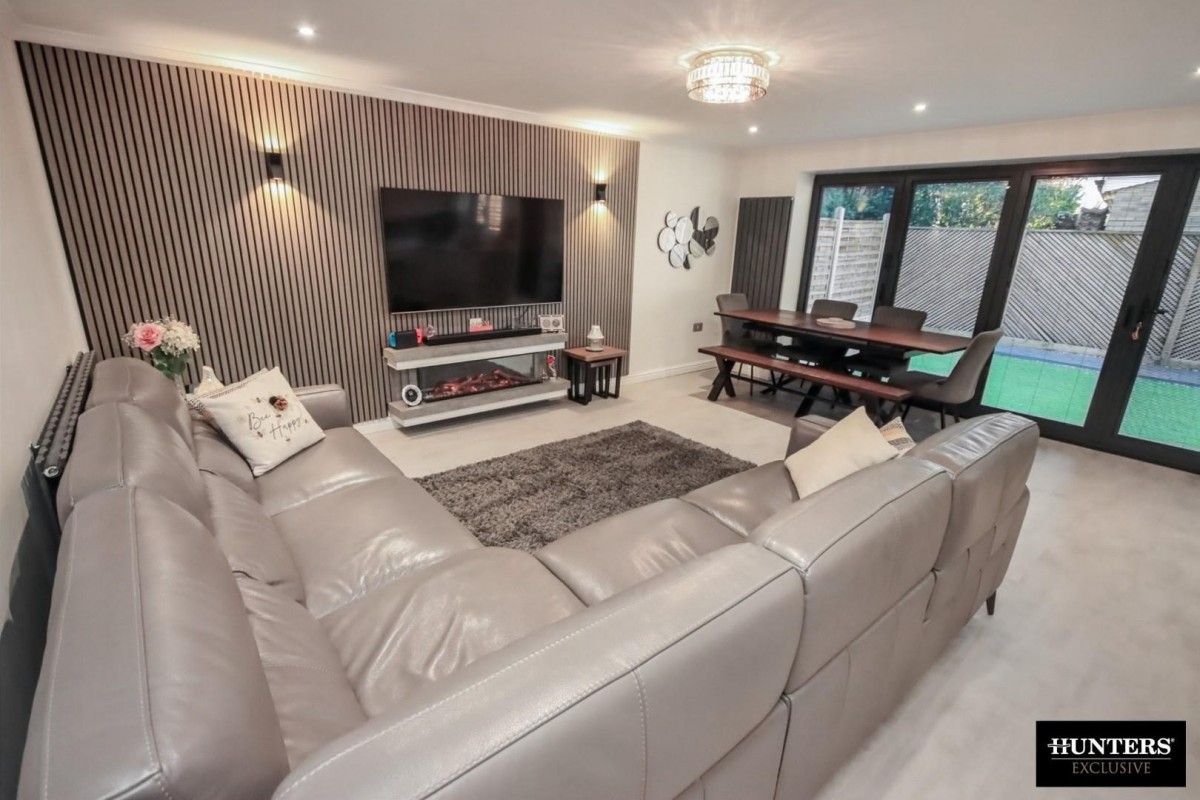 Grasleigh Avenue Allerton, Bradford, West Yorkshire, BD15 9AR