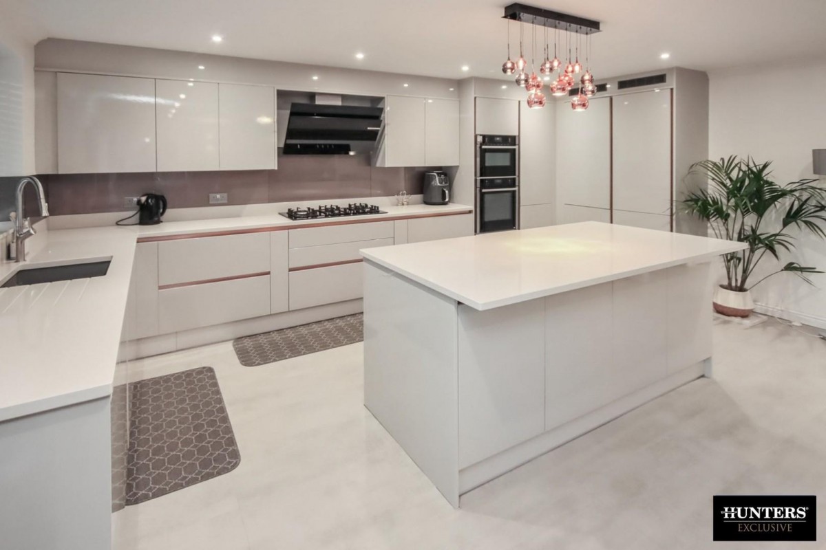 Grasleigh Avenue Allerton, Bradford, West Yorkshire, BD15 9AR