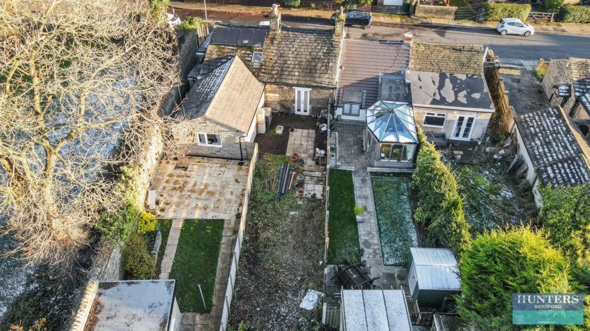 Moor Top Road Low Moor, Bradford, West Yorkshire, BD12 0EY