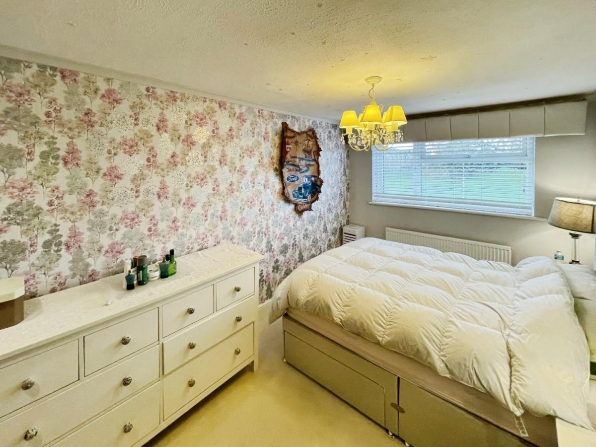 Lupus Way, Ellesmere Port